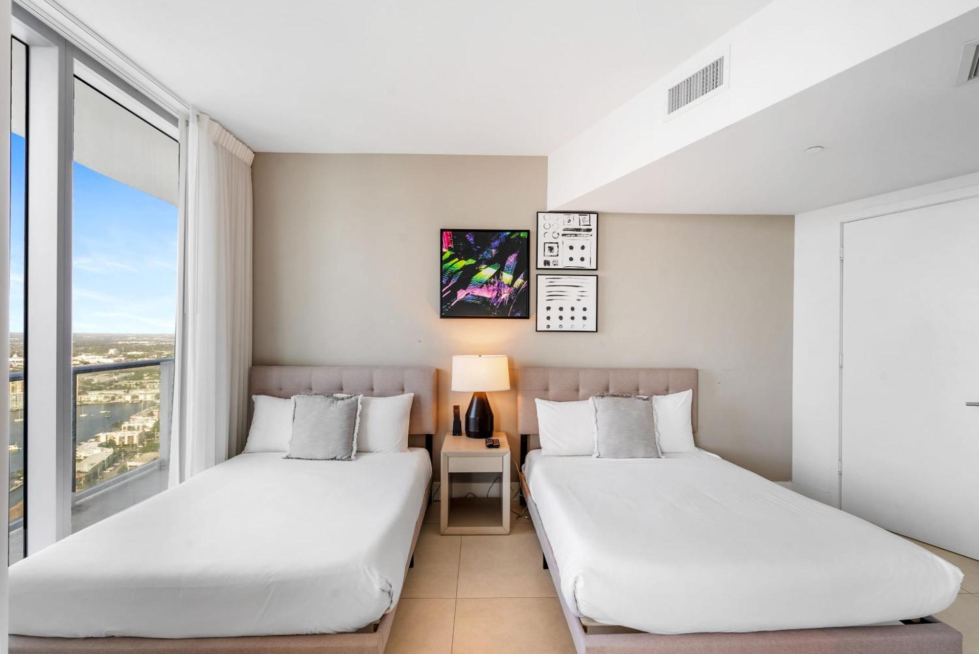 High Floor Corner 2 Bdr At Lyfe Resort Холивуд Екстериор снимка