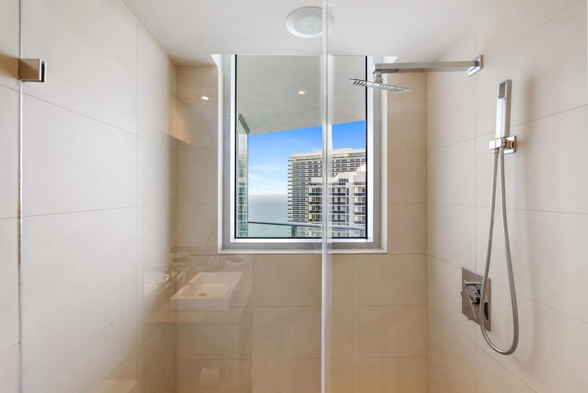 High Floor Corner 2 Bdr At Lyfe Resort Холивуд Екстериор снимка